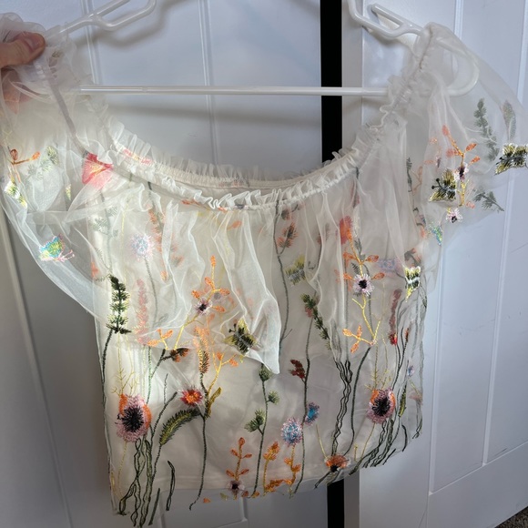 Layered embroidered off the shoulder tee - Picture 5 of 6